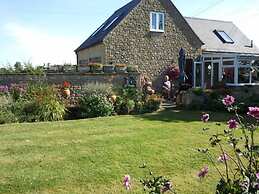 Avon Lodge