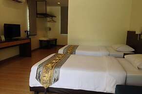 Baan Klang Aow Beach Resort