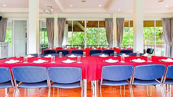 Baan Klang Aow Beach Resort