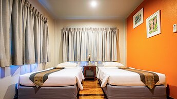Baan Klang Aow Beach Resort