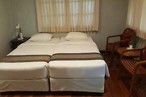Baan Klang Aow Beach Resort