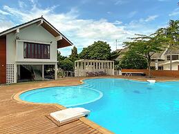 Bang Saphan Resort