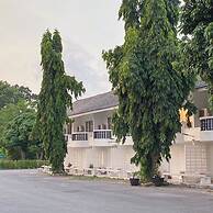 Bang Saphan Resort
