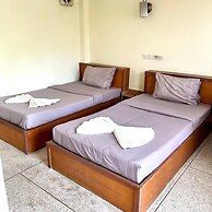Bang Saphan Resort