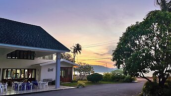 Bang Saphan Resort