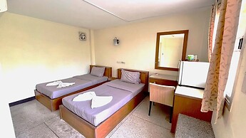 Bang Saphan Resort