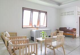 Bang Saphan Resort