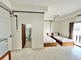 Bang Saphan Resort