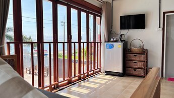 Bang Saphan Resort