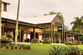 Tranquility By The Course Port Douglas