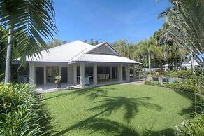 Tranquility By The Course Port Douglas