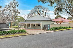 Grandview Accommodation - The Flaxley Apartments