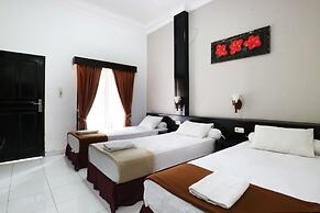 Warapsari Inn