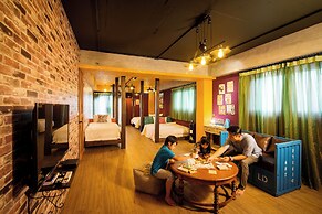Fly Inn Yilan