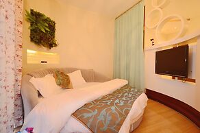Taiyuan Strawberry Apartment