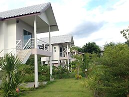 Baansuan Keb Tawan Resort