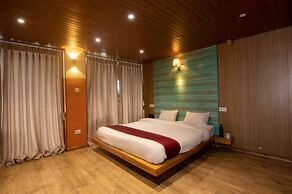 Everest Manla Resort
