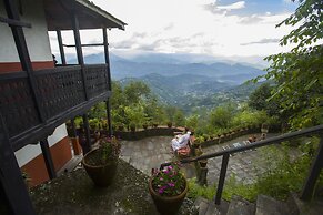 Everest Manla Resort
