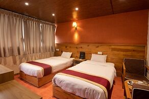 Everest Manla Resort