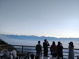 Everest Manla Resort