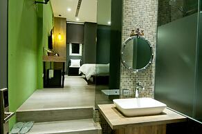 Huwei Hotel