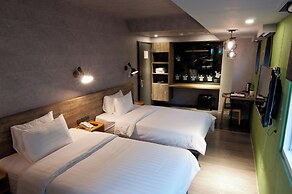Huwei Hotel