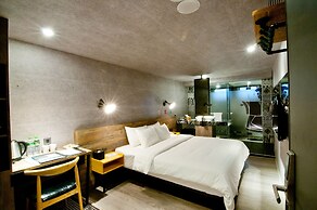 Huwei Hotel