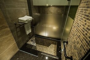 Huwei Hotel