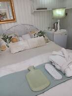 Emerald Guest House Springs