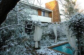 Emerald Guest House Springs