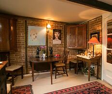 Tudor Cottage Bed & Breakfast Dorchester