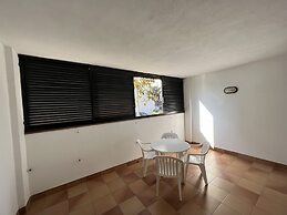 Beatrix 2000 - Caliu apartments