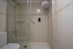 Beatrix 2000 - Caliu apartments