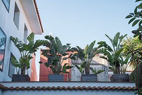 Beatrix 2000 - Caliu apartments