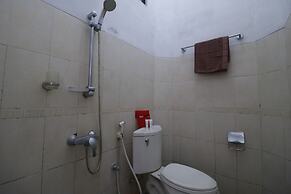 RedDoorz Plus near Undip Tembalang