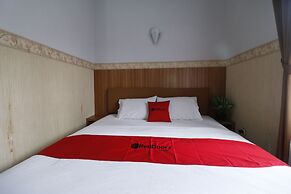RedDoorz Plus near Undip Tembalang