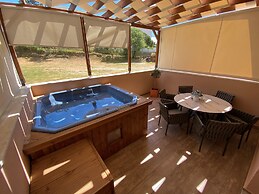 Villa Nickolas