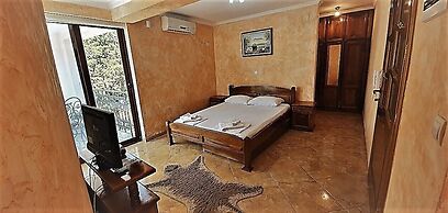 Villa M