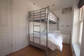 Just B - Apartment 4