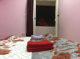 The Pyramids Inn Cheops