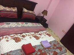 The Pyramids Inn Cheops