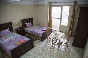 The Pyramids Inn Cheops