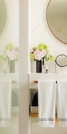 Lasala Plaza Hotel - Adults only