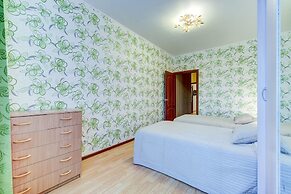 AG Apartment Rossiskiy 8