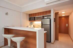 Beautiful and sunny studio by Sofacama