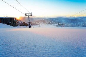 Arlberg Hotel Mount Buller