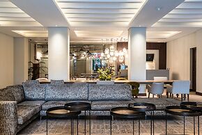 Trademark Hotel