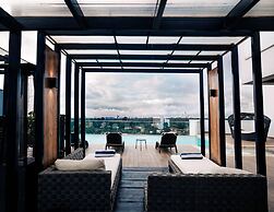 Trademark Hotel