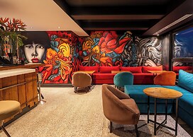 Trademark Hotel