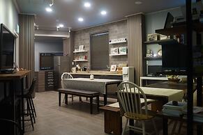 Art N Stay - Hostel